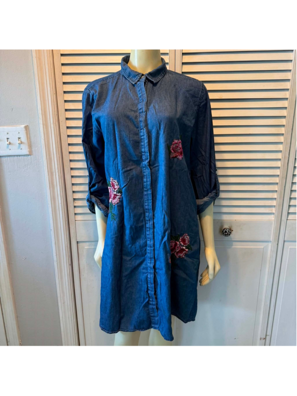 Women's Style House Denim Floral Embroidered Shirt Dress, 1X, Blue/Pink